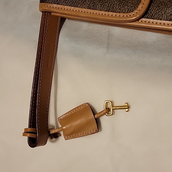 Authentic Celine clutch - Picture 4 of 13